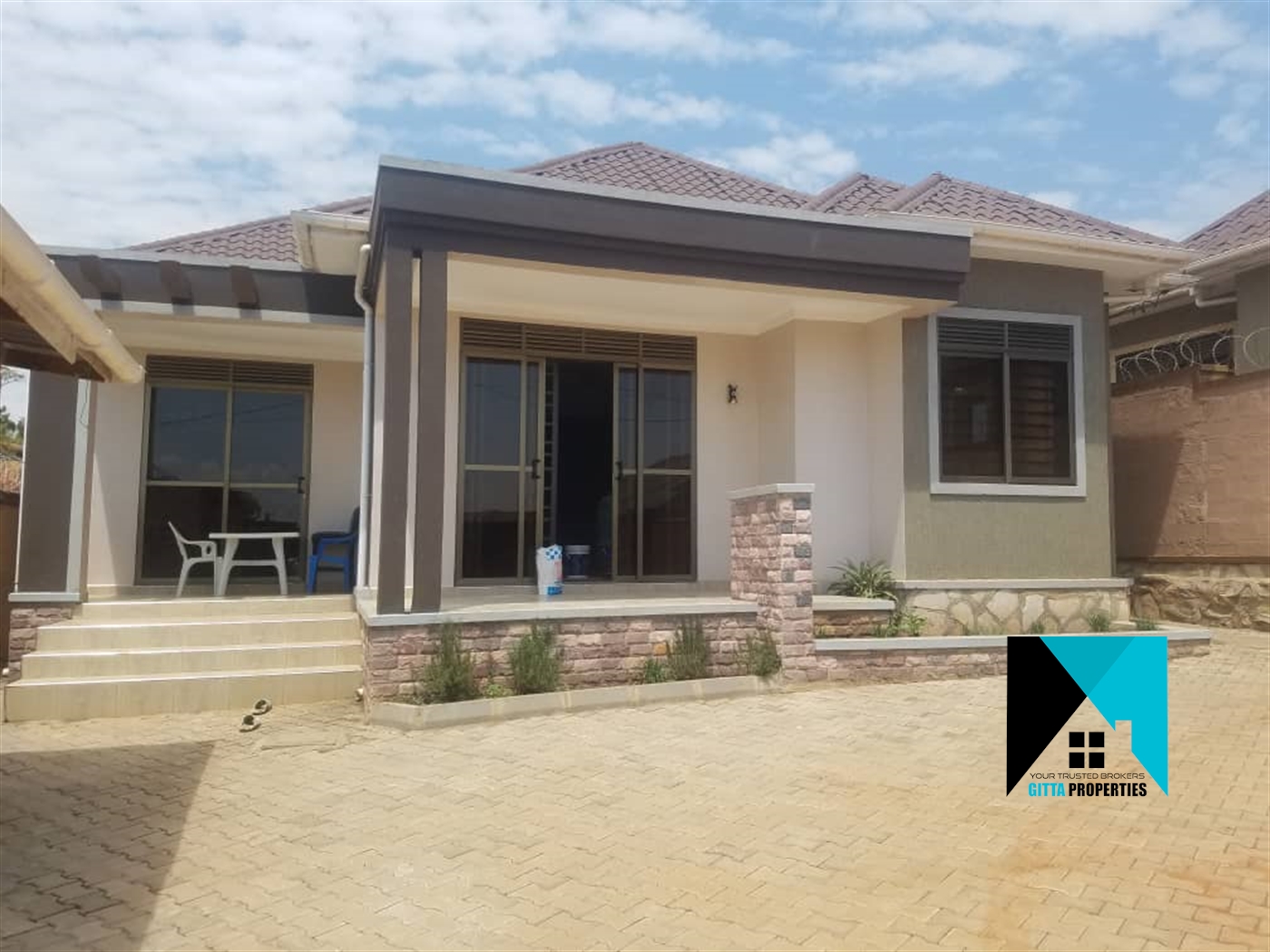 Bungalow for sale in Nakweelo Wakiso