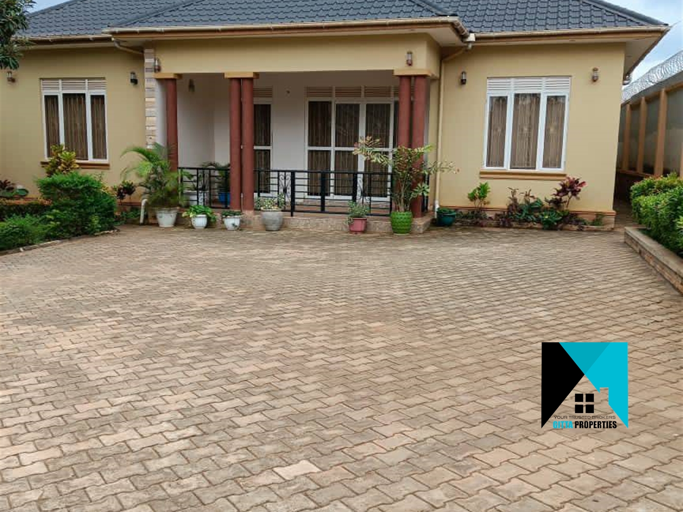 Bungalow for sale in Kitende Wakiso