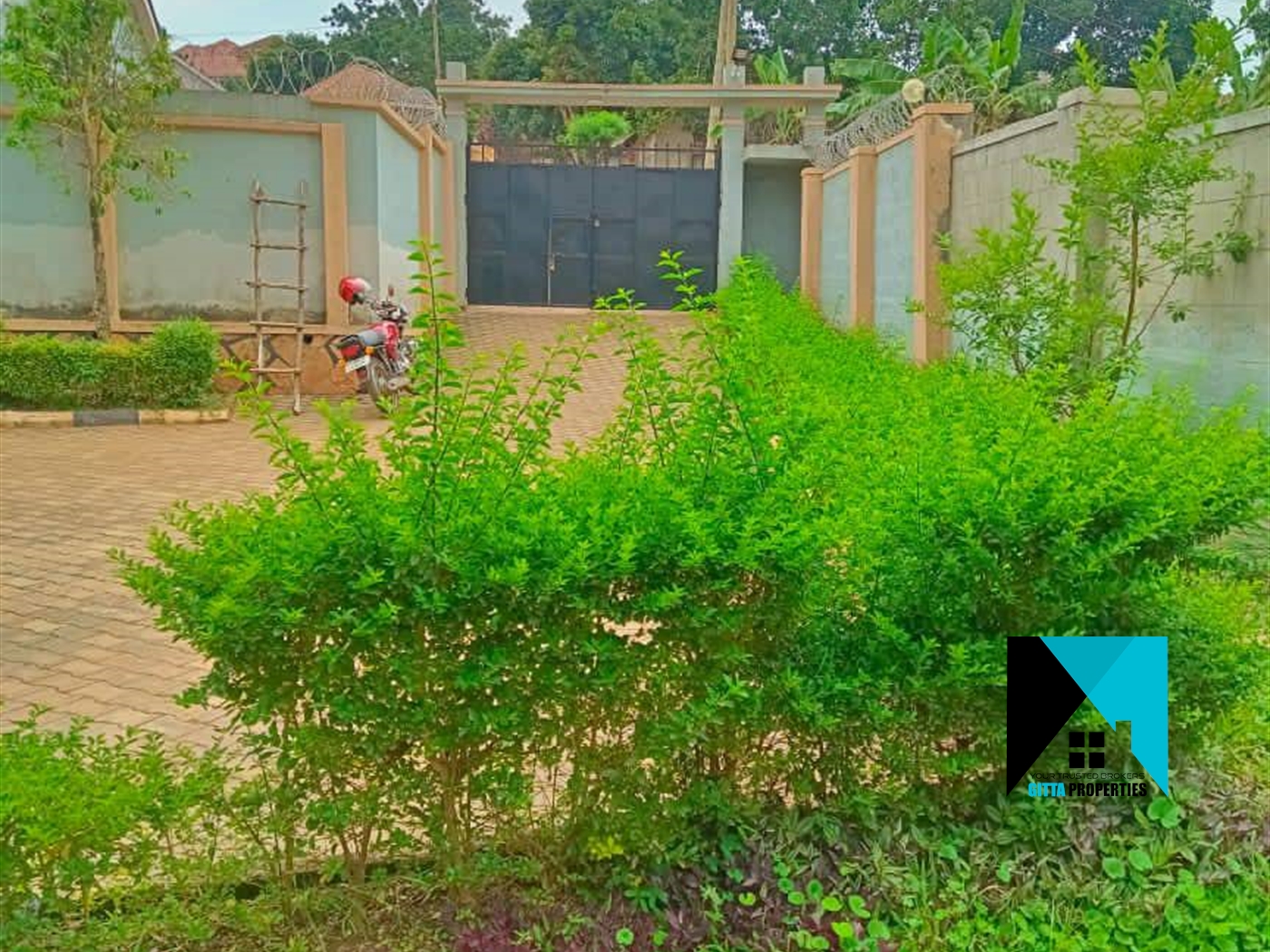 Bungalow for sale in Kitende Wakiso