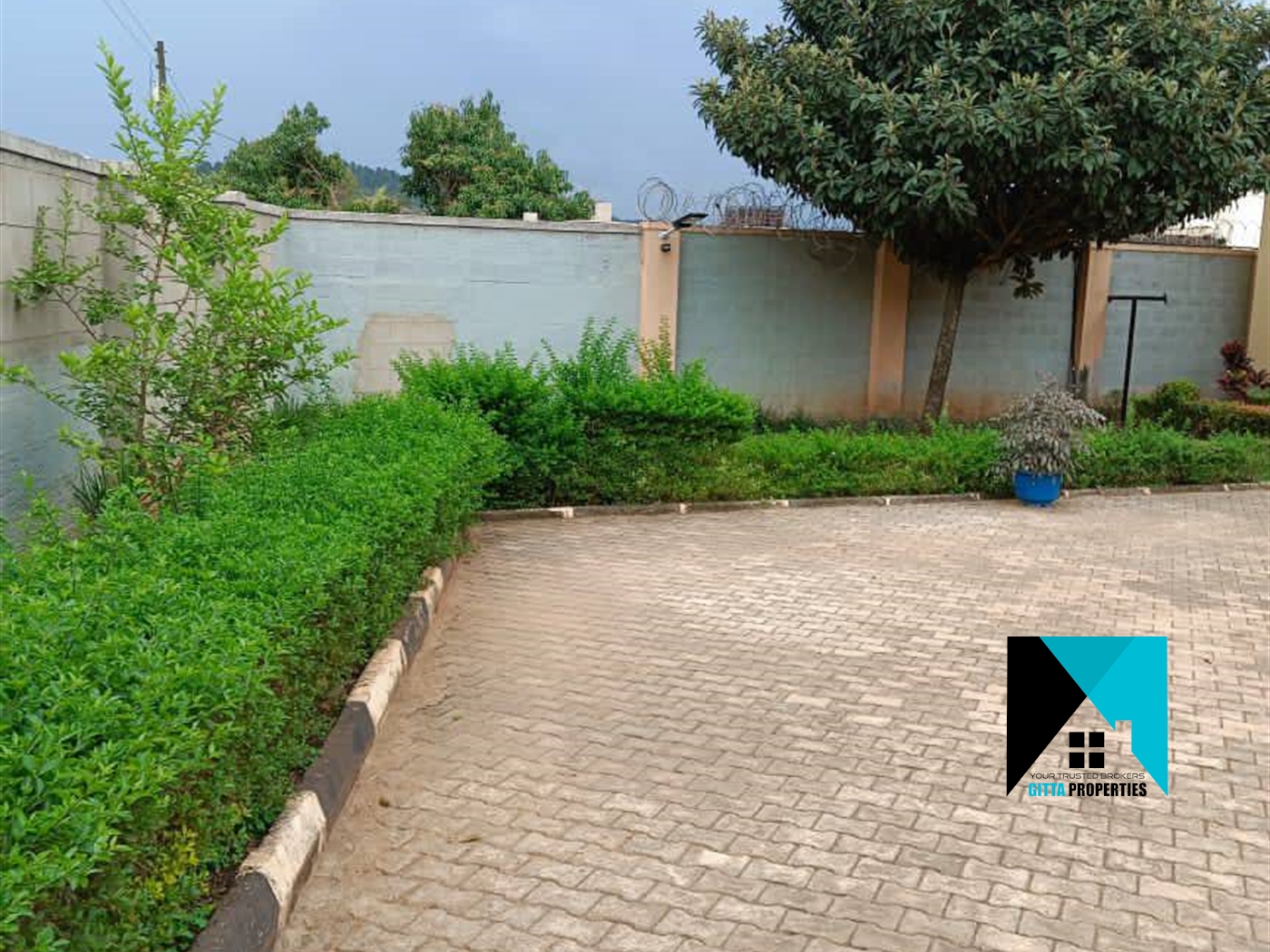 Bungalow for sale in Kitende Wakiso