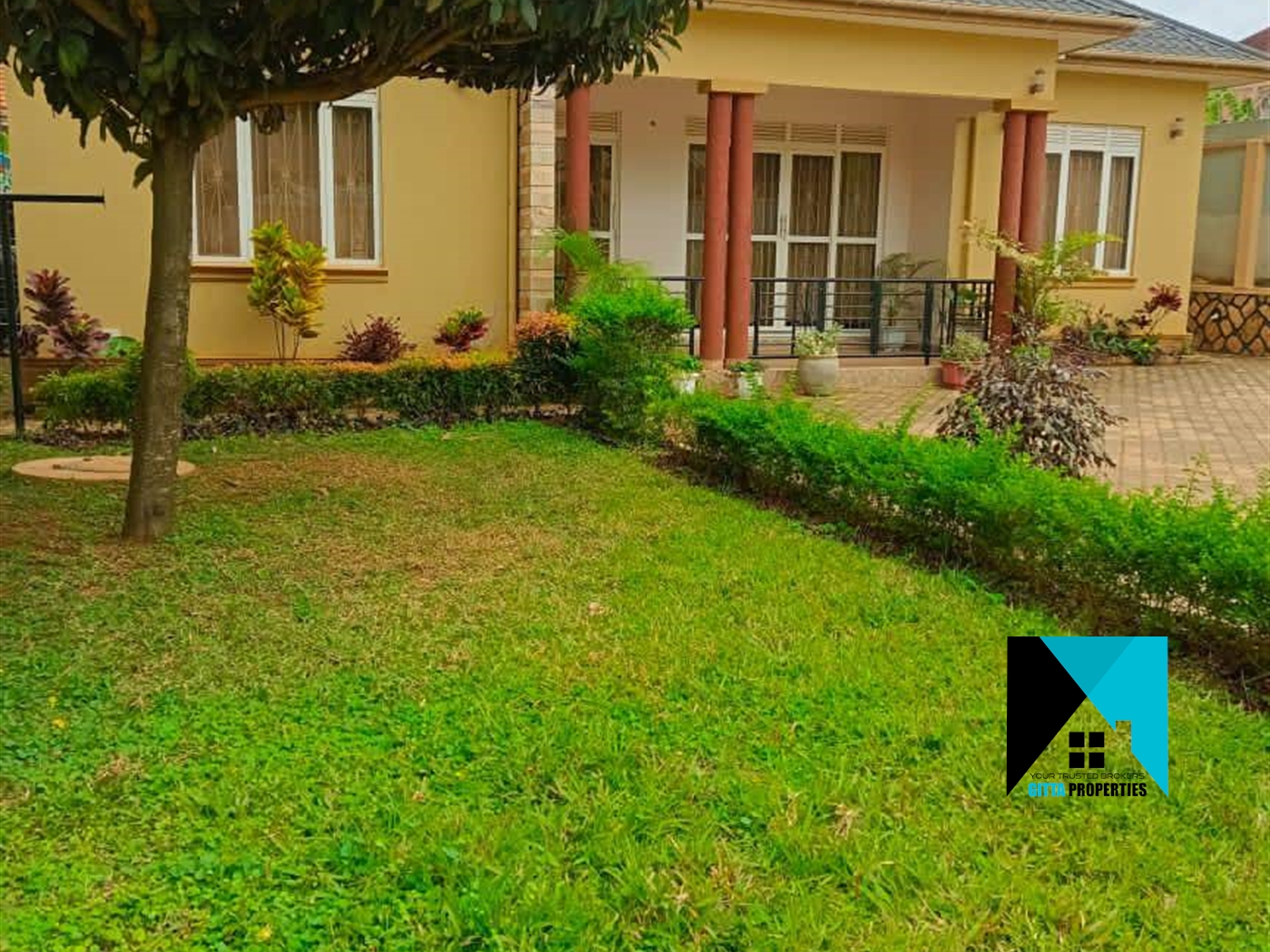 Bungalow for sale in Kitende Wakiso