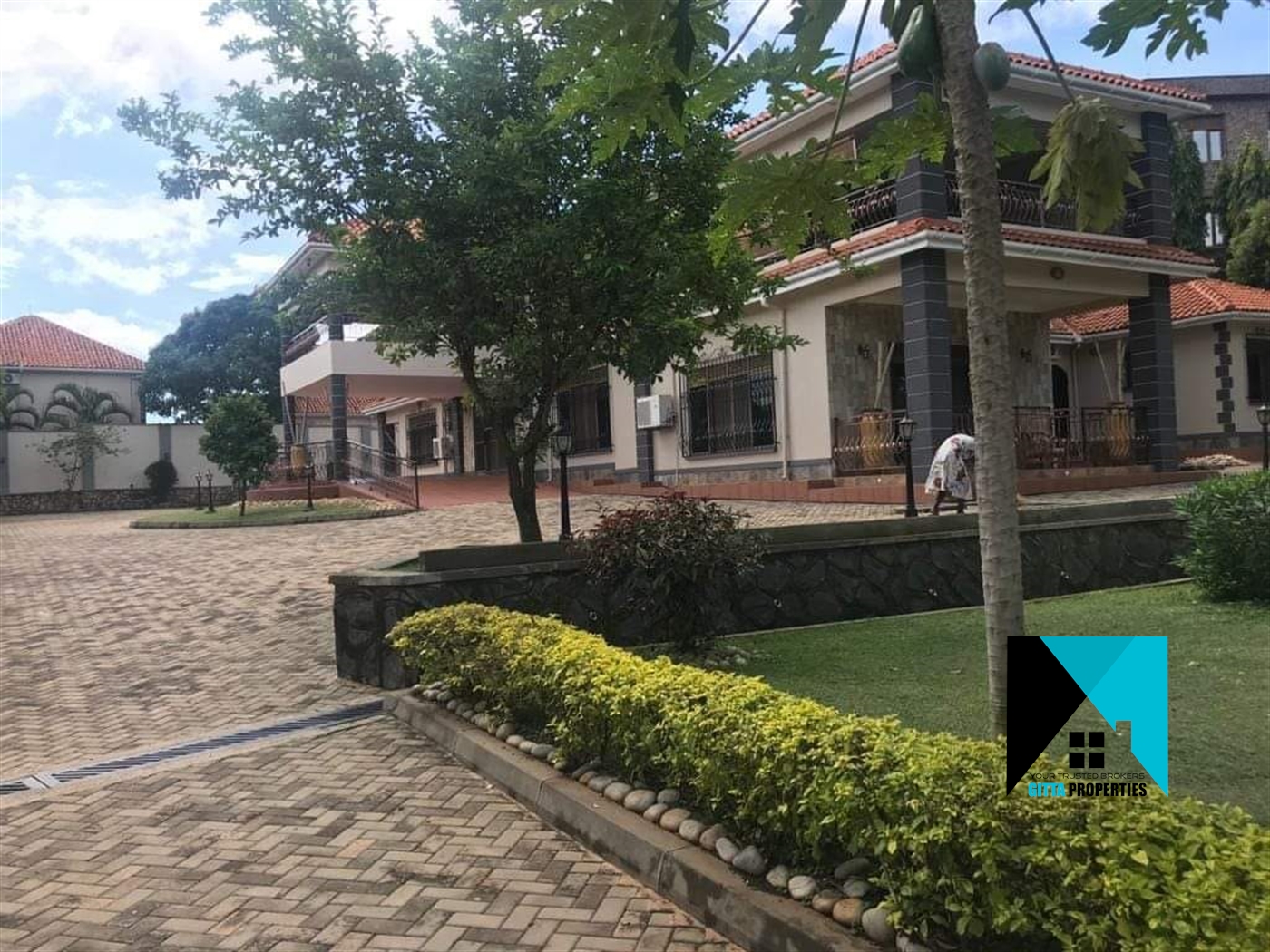 Mansion for sale in Entebbe Wakiso