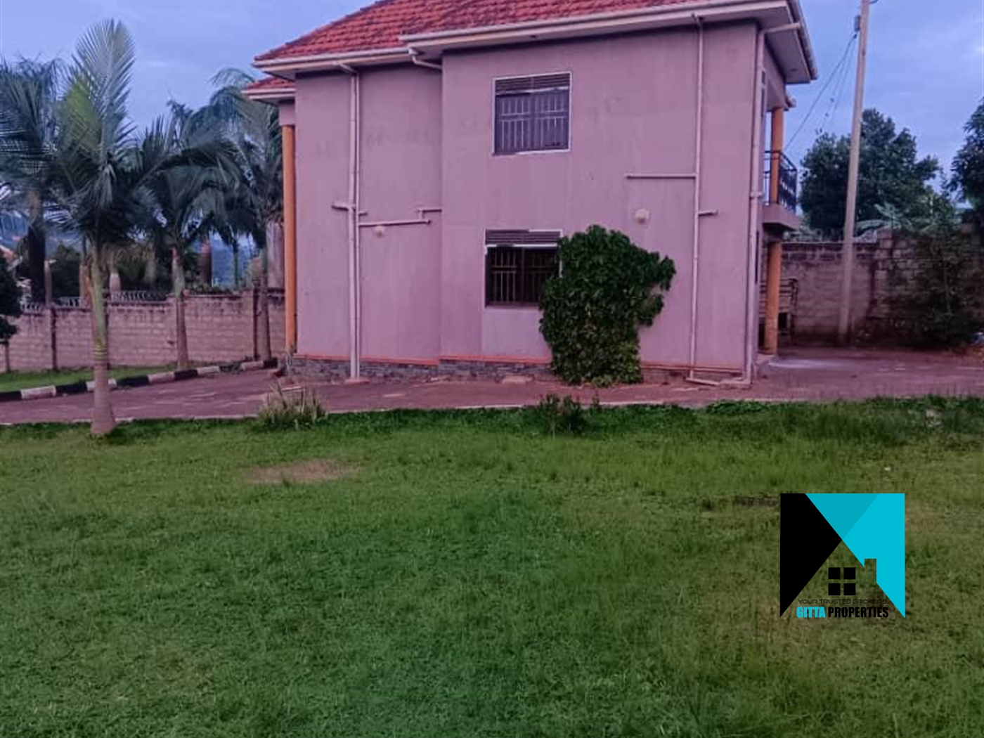 Storeyed house for sale in Ssekiwunga Wakiso