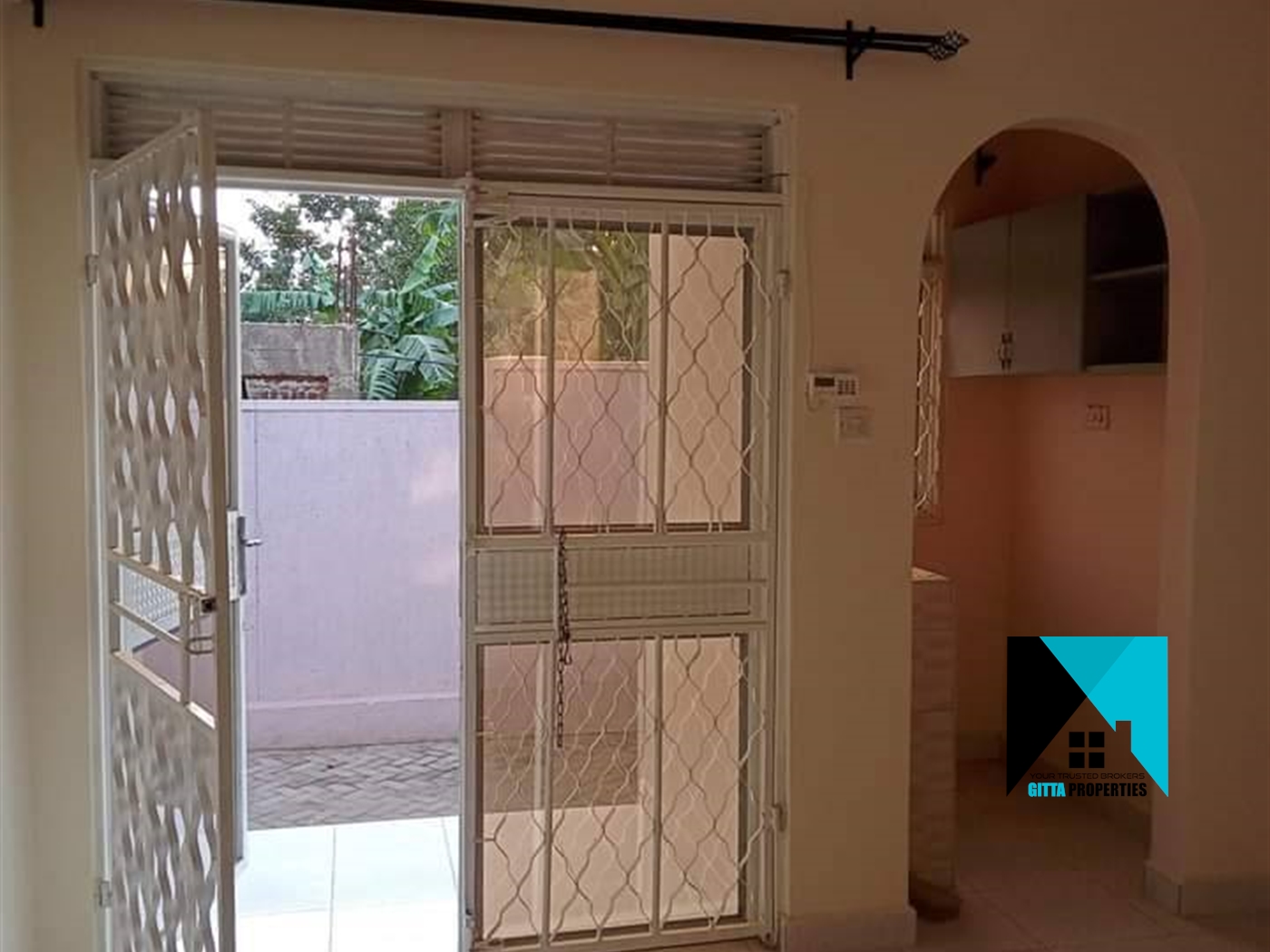 Semi Detached for rent in Bweyogerere Wakiso