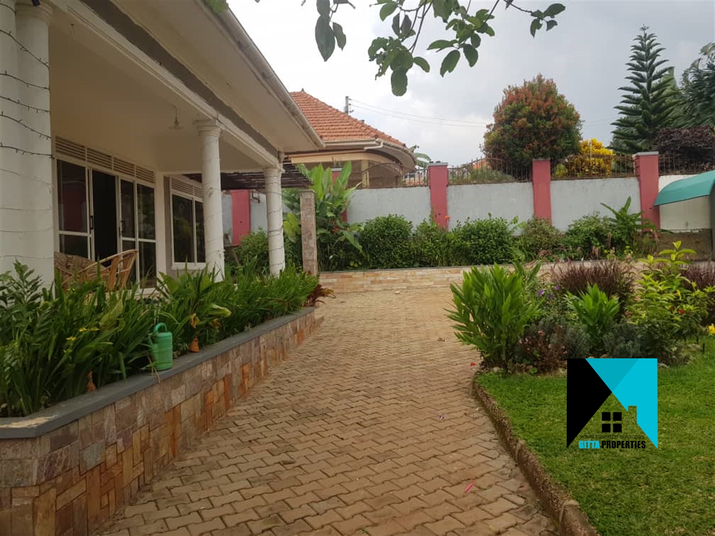 Bungalow for sale in Bwebajja Wakiso