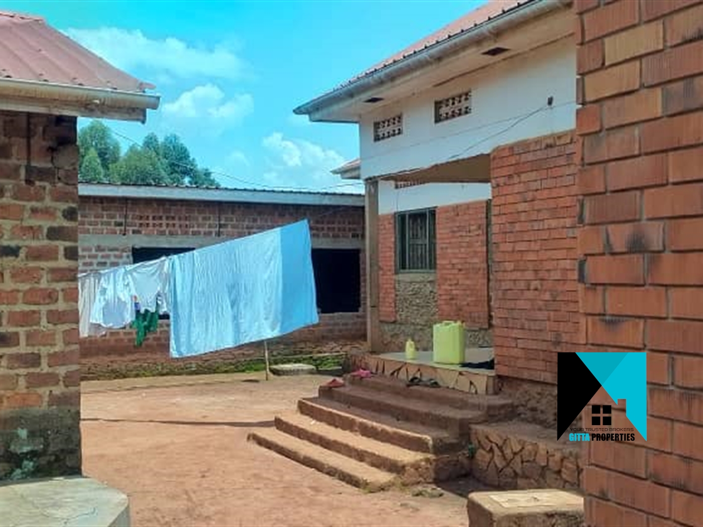 Bungalow for sale in Namirembe Mukono