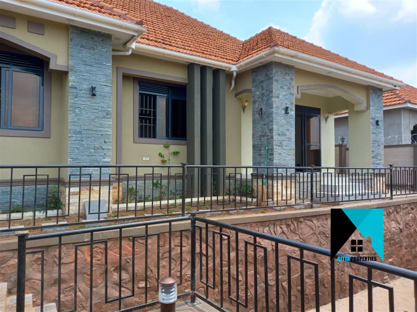 Storeyed house for sale in Bwebajja Wakiso