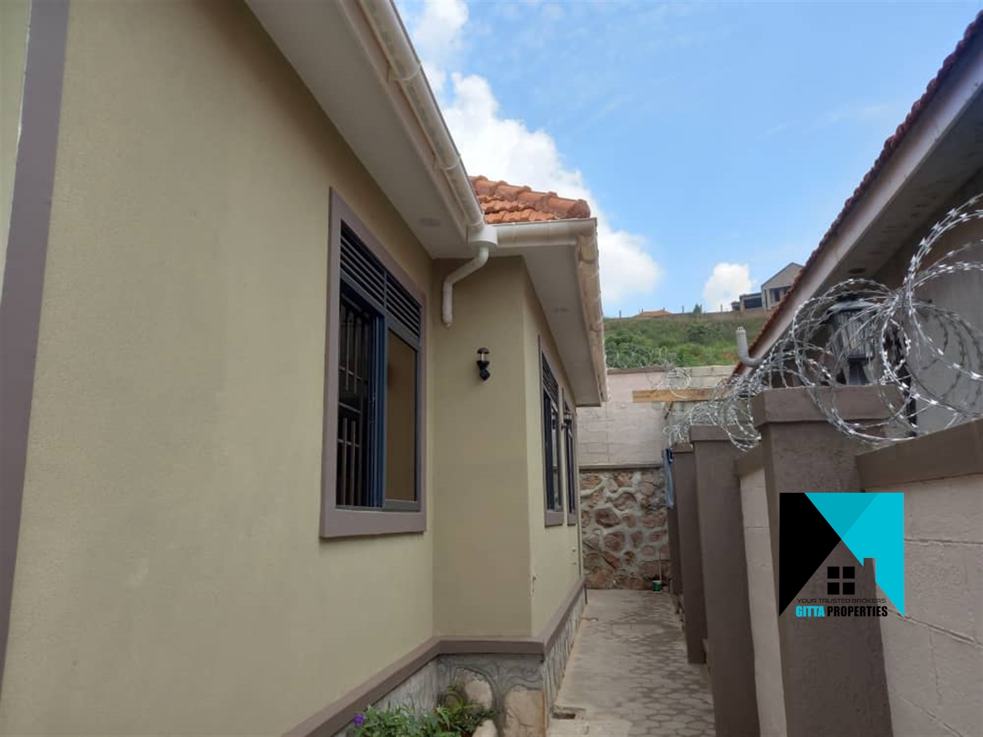 Storeyed house for sale in Bwebajja Wakiso