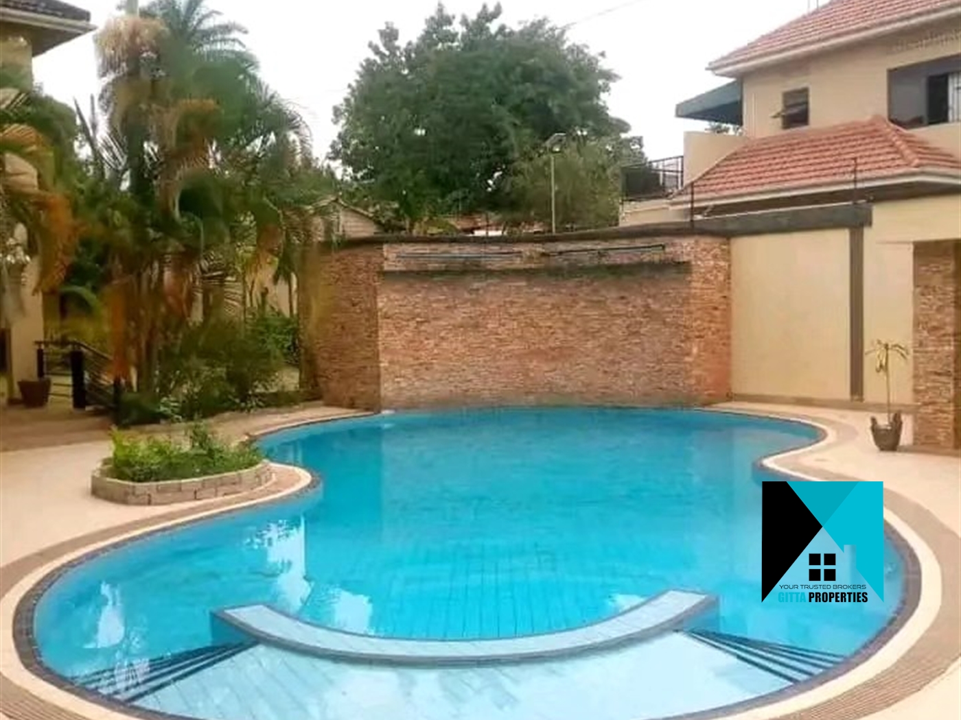 Storeyed house for rent in Bbunga Kampala