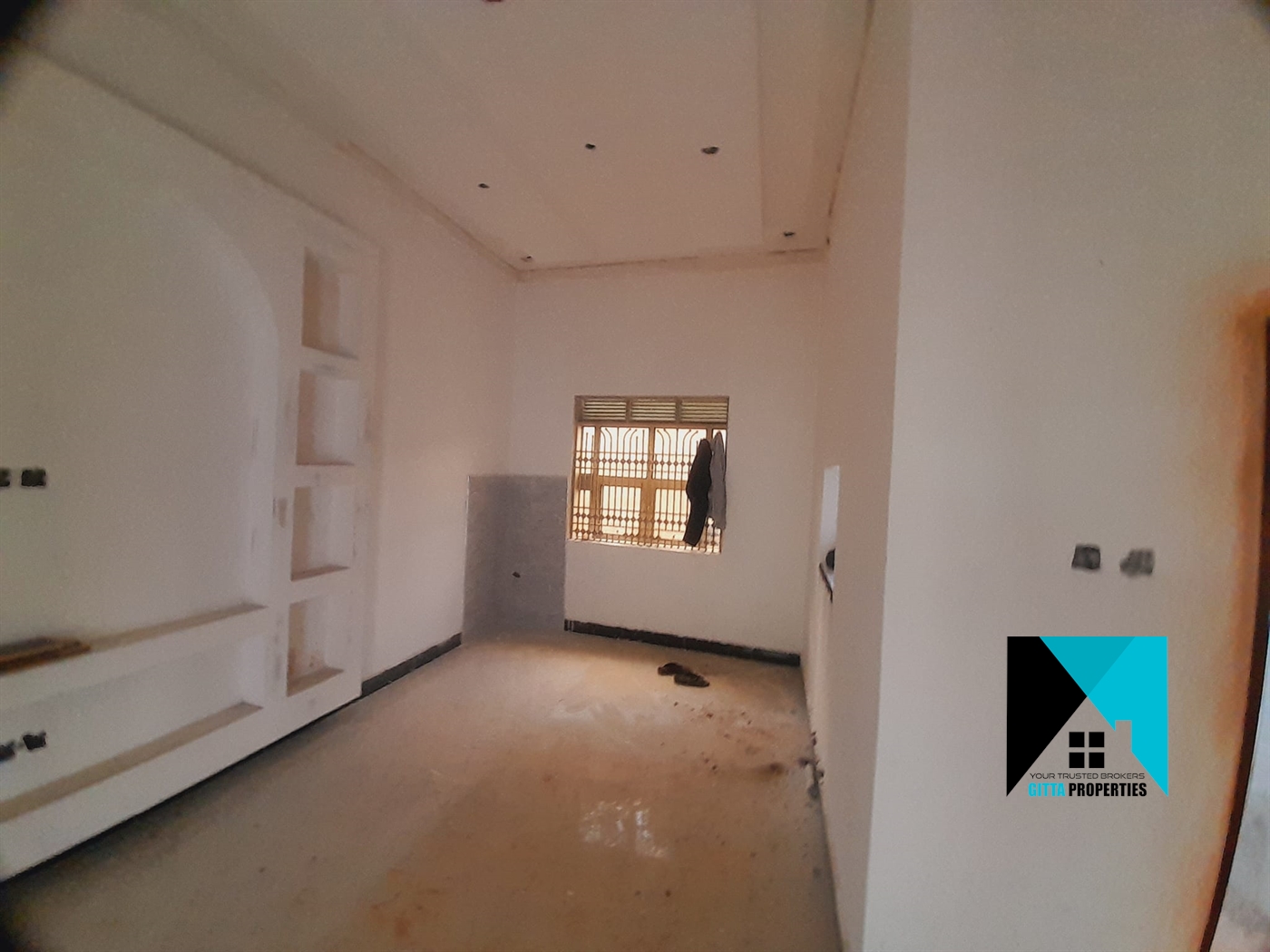 Storeyed house for sale in Ssenge Wakiso