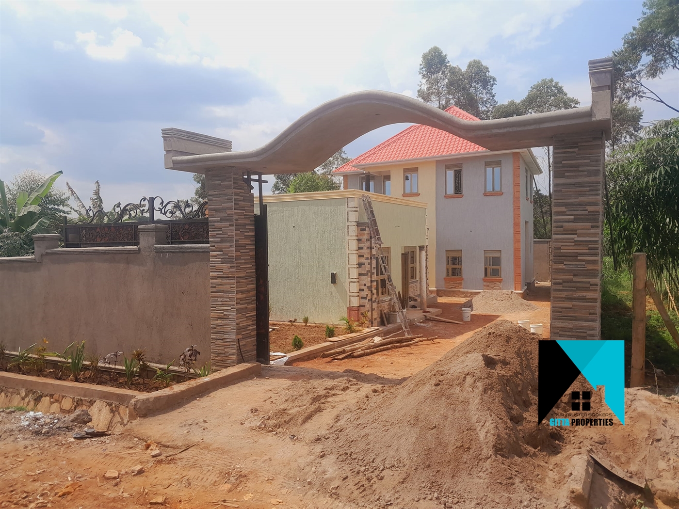 Storeyed house for sale in Ssenge Wakiso