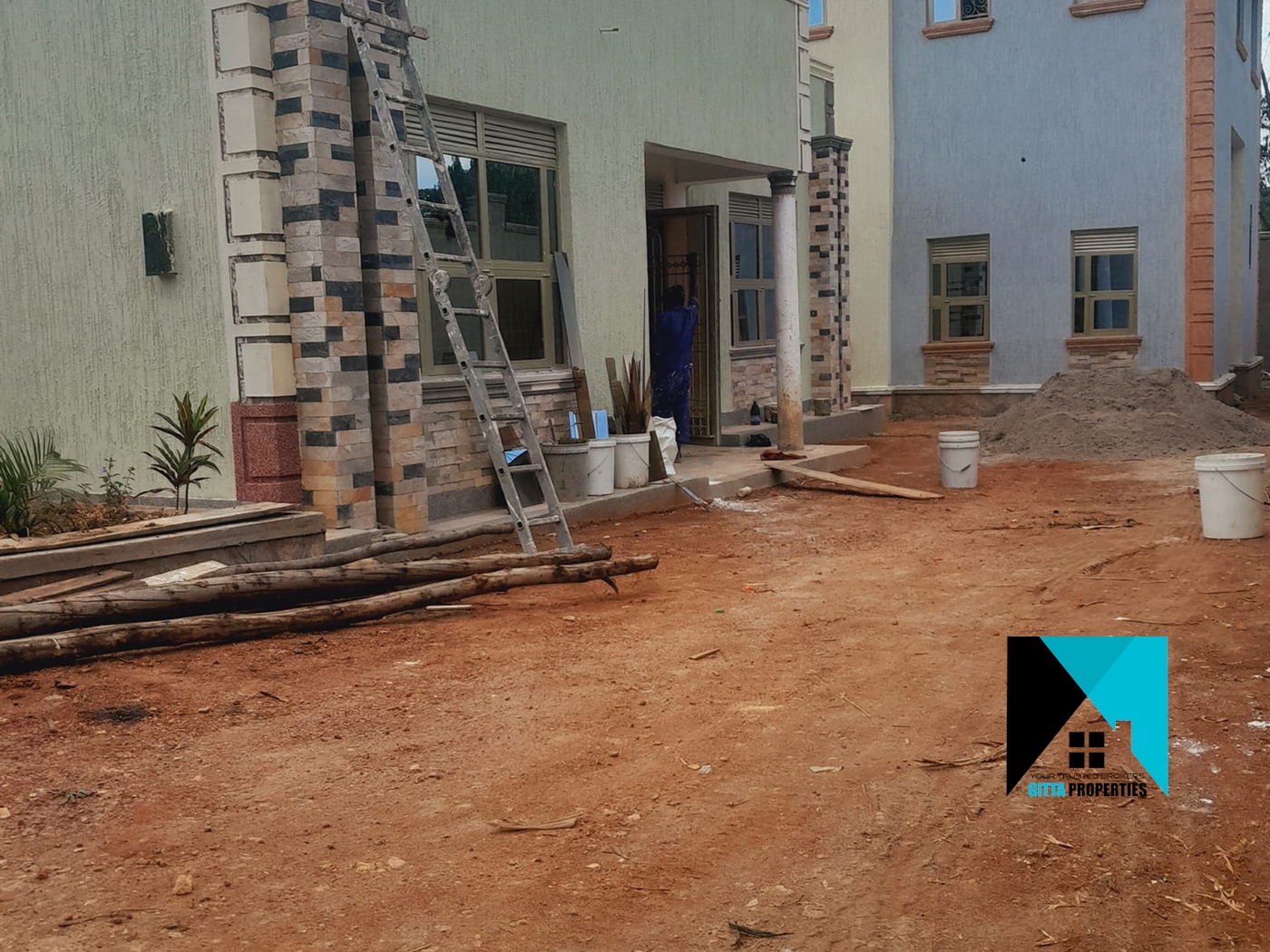 Storeyed house for sale in Ssenge Wakiso