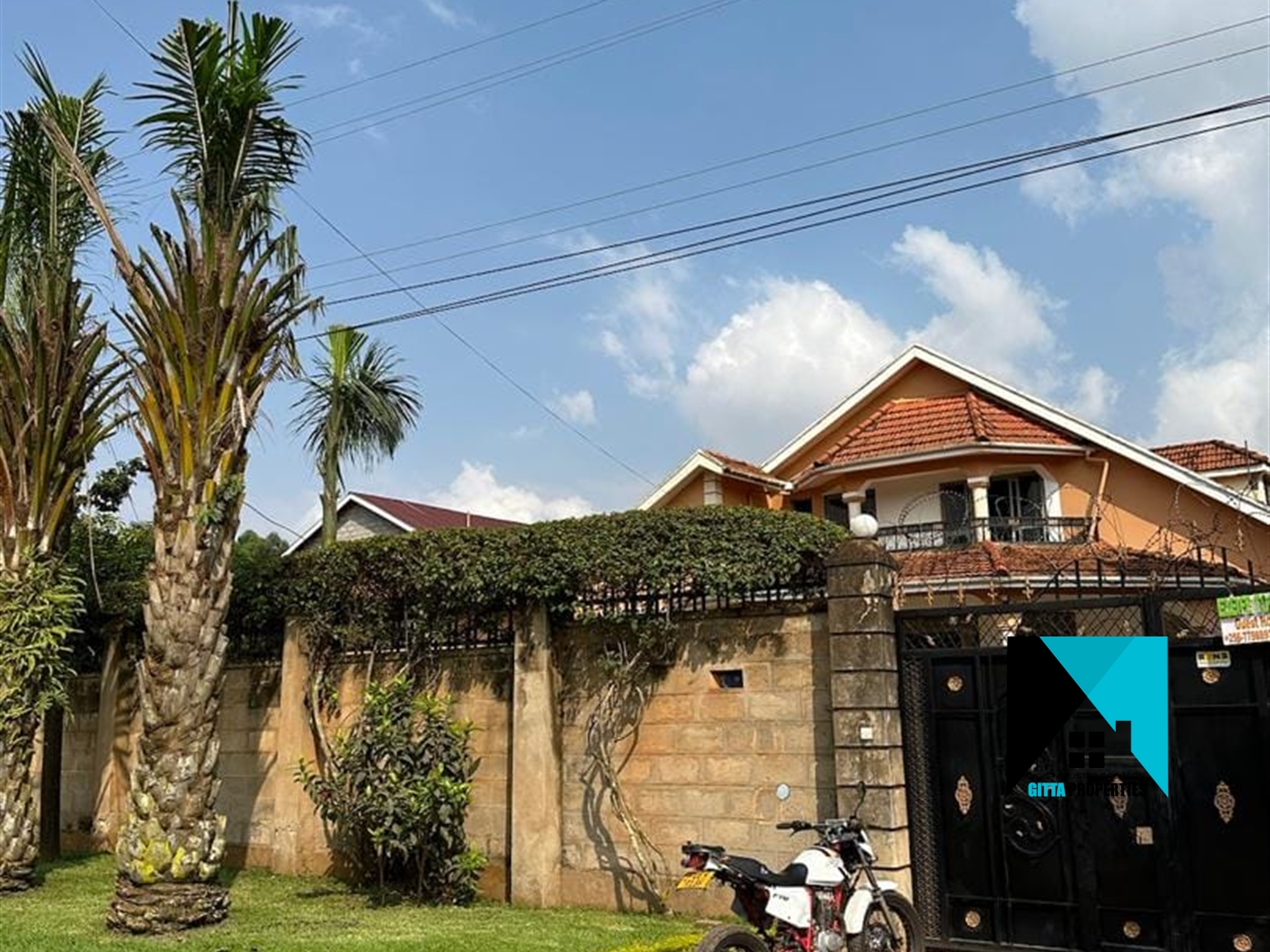 Storeyed house for sale in Munyonyo Kampala