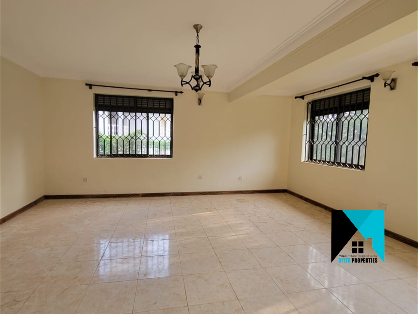 Storeyed house for rent in Kololo Kampala