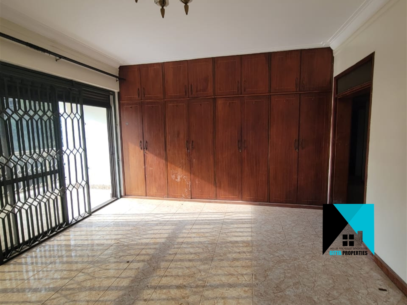 Storeyed house for rent in Kololo Kampala