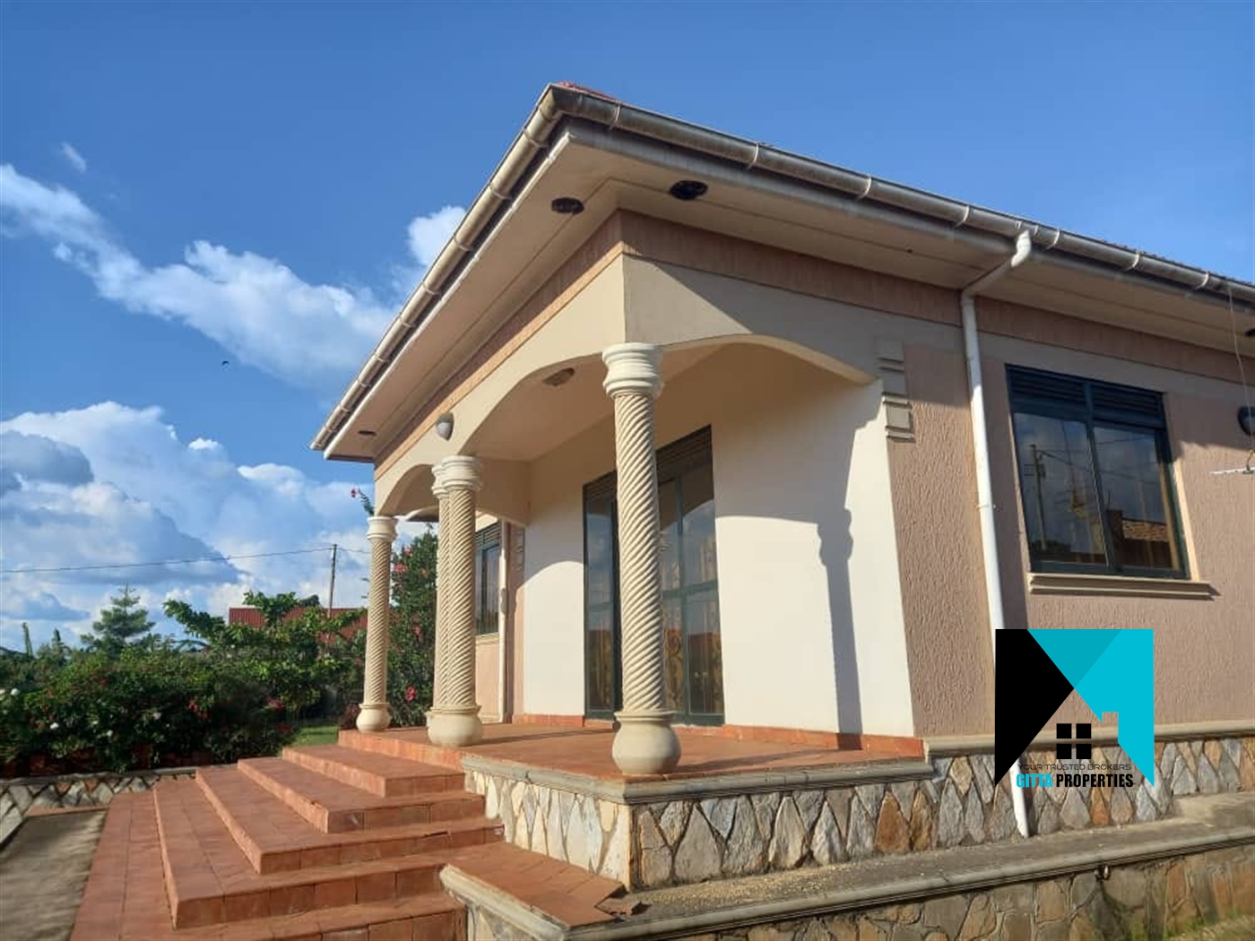 Bungalow for sale in Nakweelo Wakiso