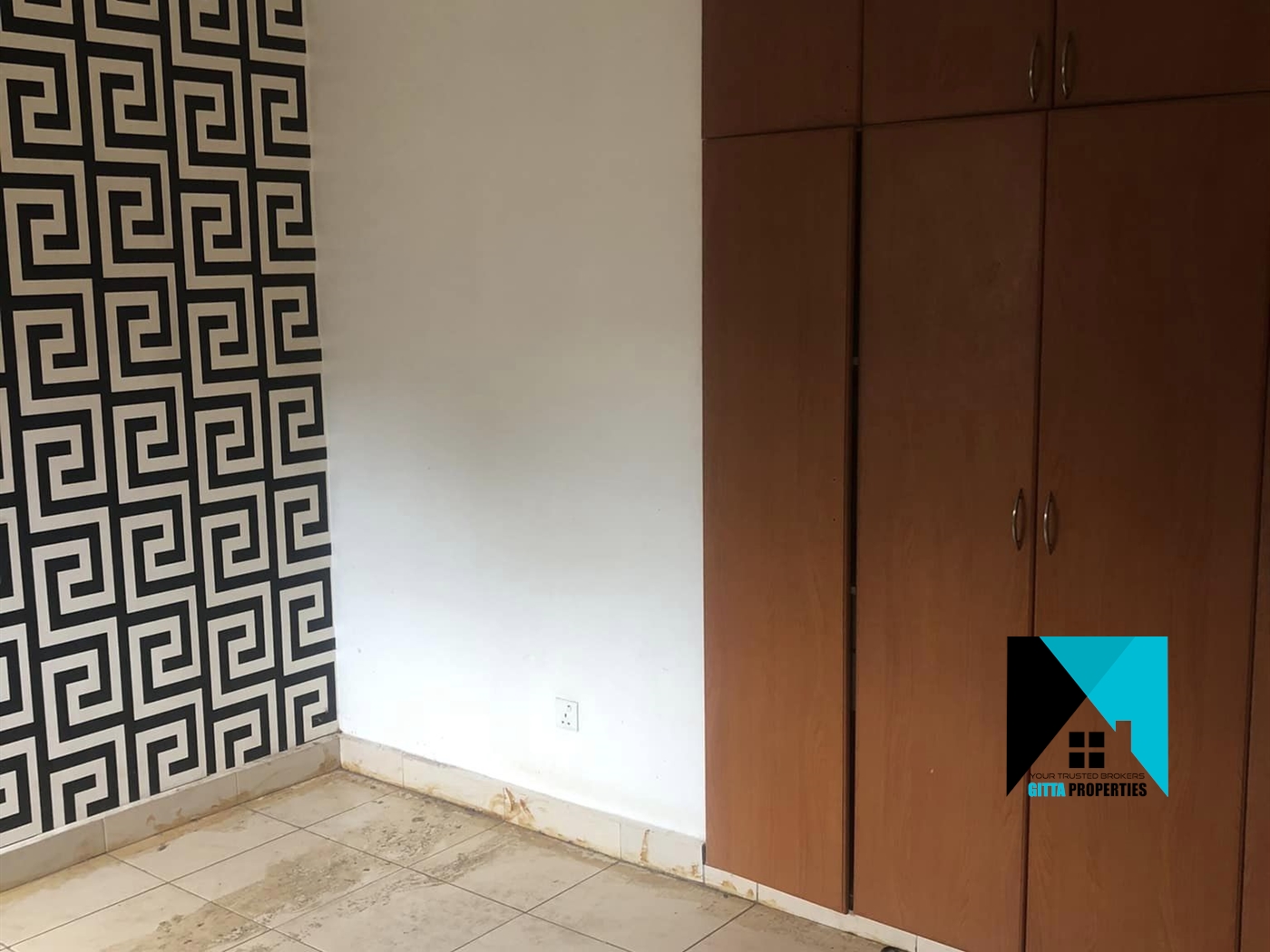 Duplex for rent in Luzira Kampala