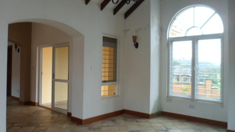 Bungalow for rent in Bwebajja Wakiso