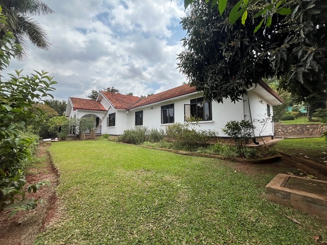 Bungalow for rent in Mbuya Kampala