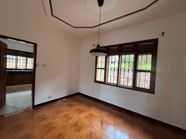 Bungalow for rent in Mbuya Kampala