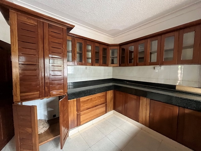 Bungalow for rent in Mbuya Kampala