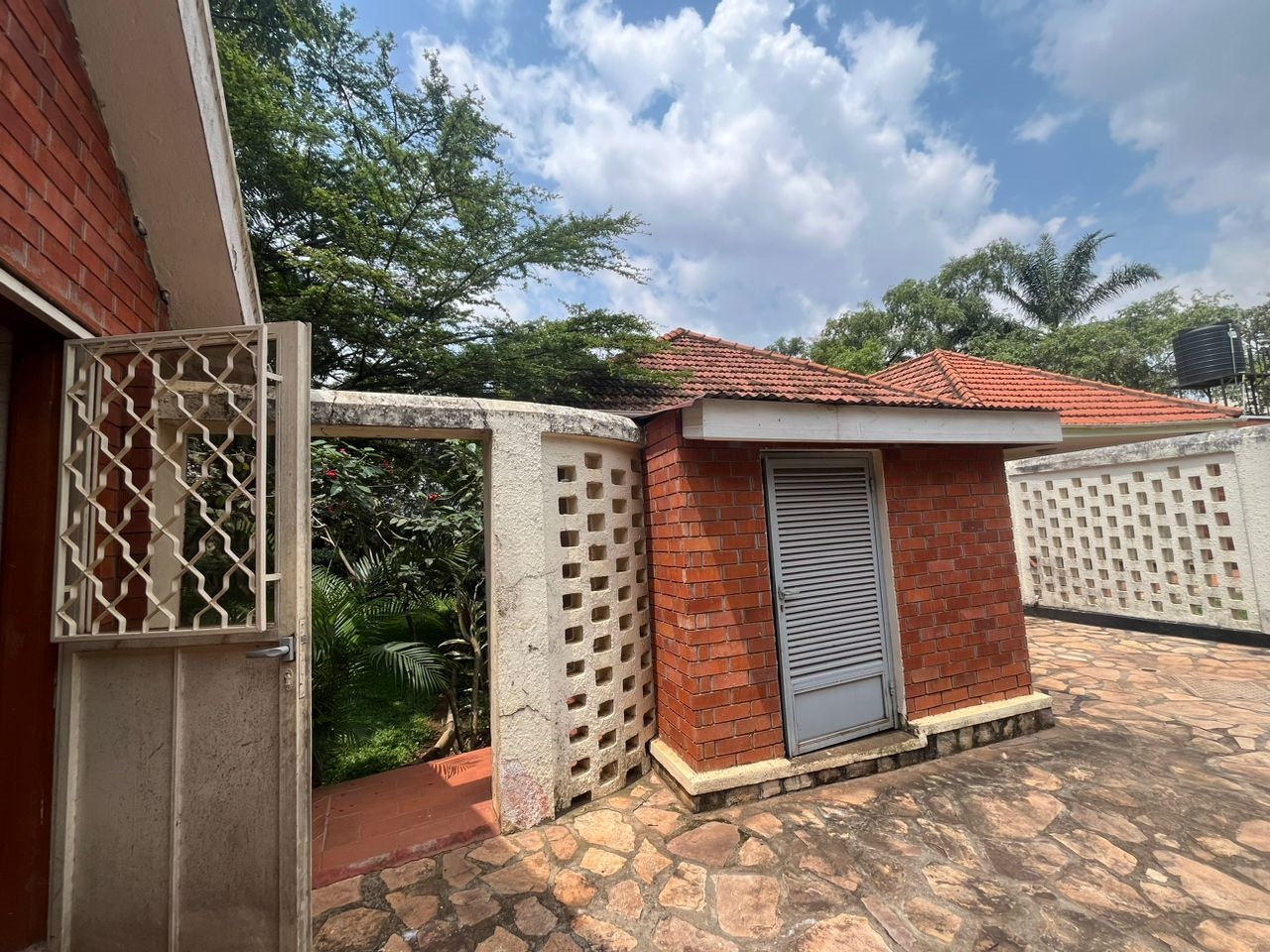 Storeyed house for rent in Kololo Kampala