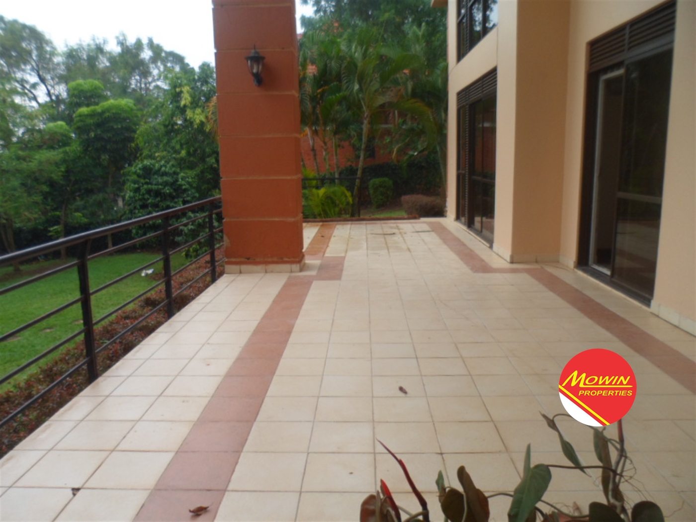 Storeyed house for rent in Kololo Kampala