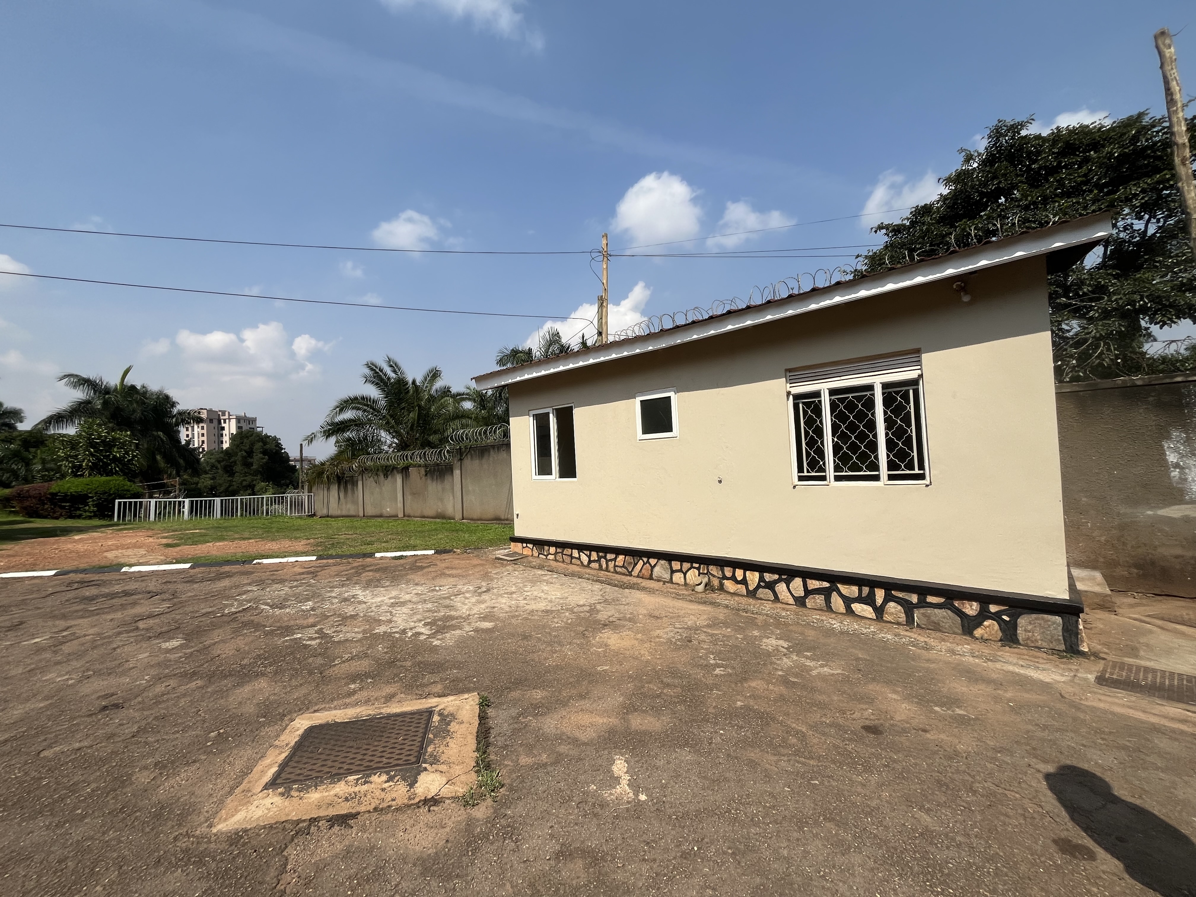 Bungalow for rent in Kololo Kampala