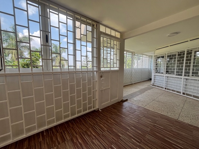 Bungalow for rent in Kololo Kampala