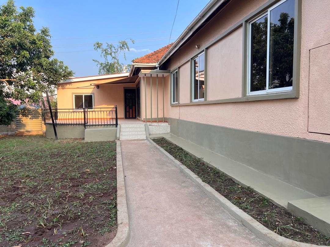 Bungalow for rent in Mbuya Kampala