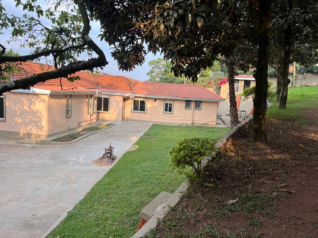 Bungalow for rent in Mbuya Kampala