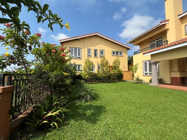 Villa for rent in Lubowa Wakiso