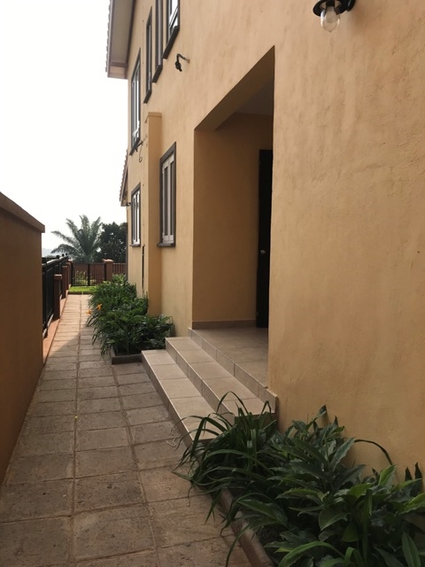 Villa for rent in Lubowa Wakiso