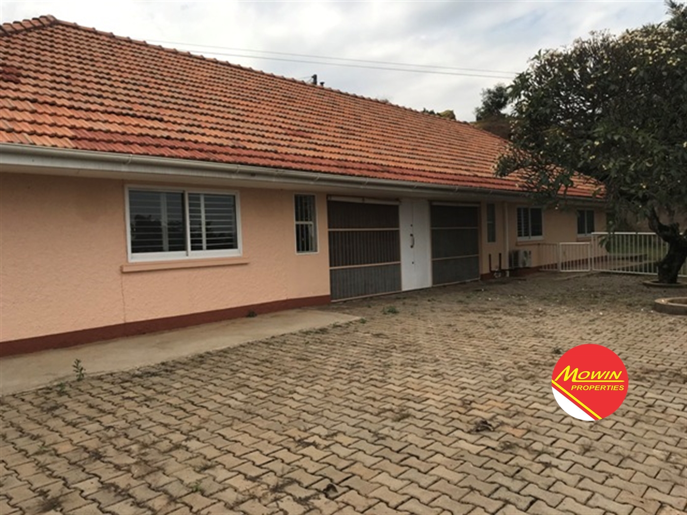 Bungalow for rent in Muyenga Kampala