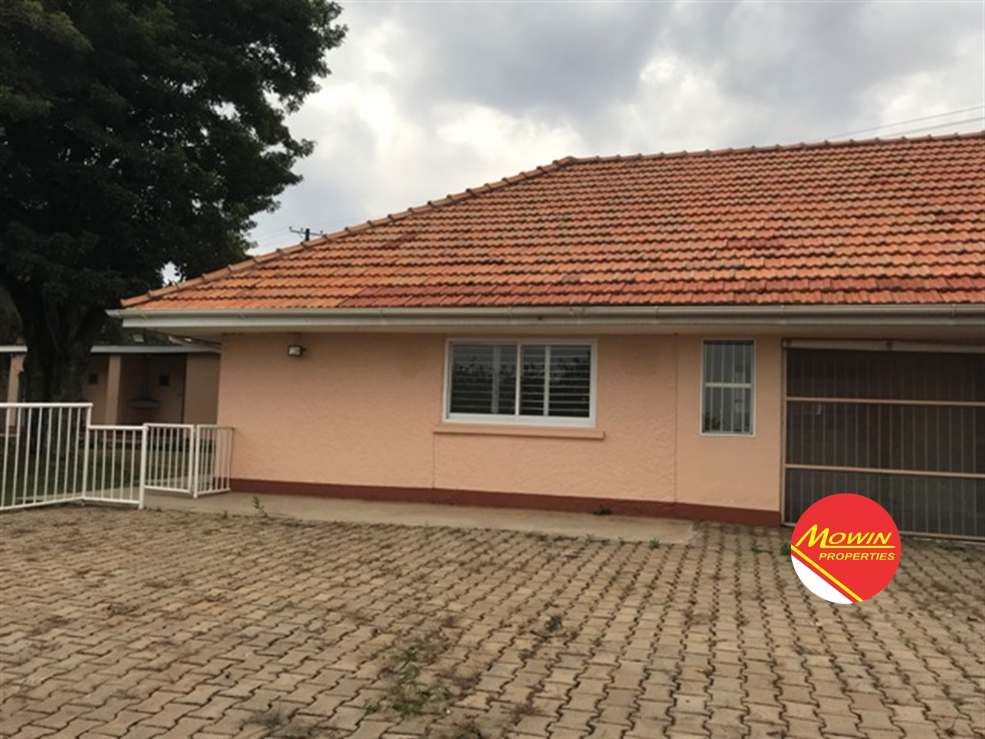 Bungalow for rent in Muyenga Kampala