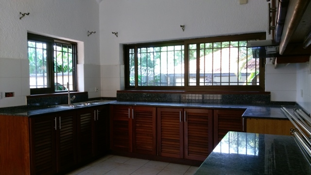 Storeyed house for rent in Kololo Kampala