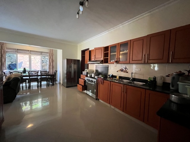 Town House for rent in Muyenga Kampala