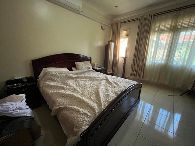 Town House for rent in Muyenga Kampala