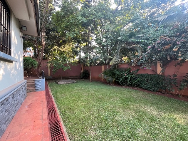 Bungalow for rent in Kololo Kampala