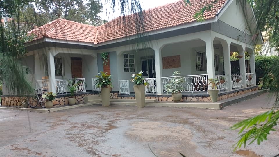 Bungalow for rent in Naguru Kampala