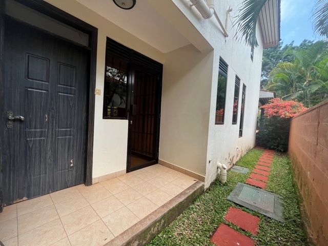 Villa for rent in Kololo Kampala