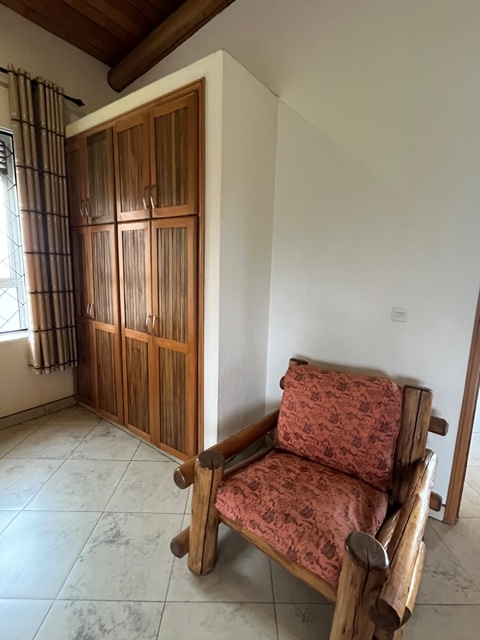 Penthouse for rent in Bugoloobi Kampala