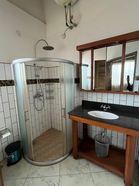 Penthouse for rent in Bugoloobi Kampala