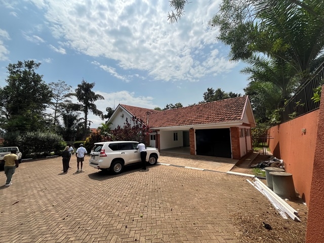 Bungalow for rent in Muyenga Kampala