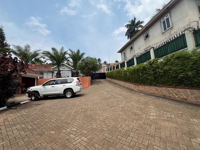 Bungalow for rent in Muyenga Kampala