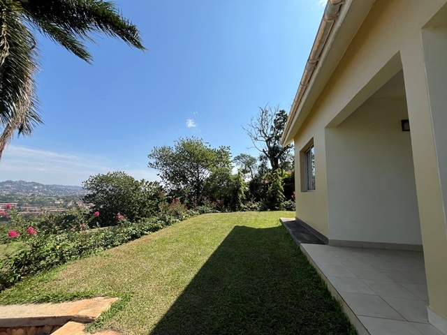 Bungalow for rent in Mbuya Kampala