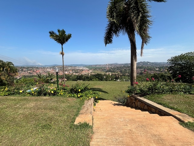 Bungalow for rent in Mbuya Kampala