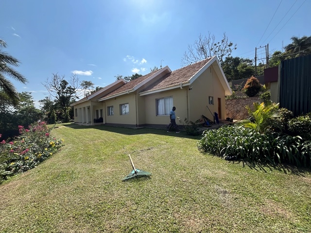 Bungalow for rent in Mbuya Kampala