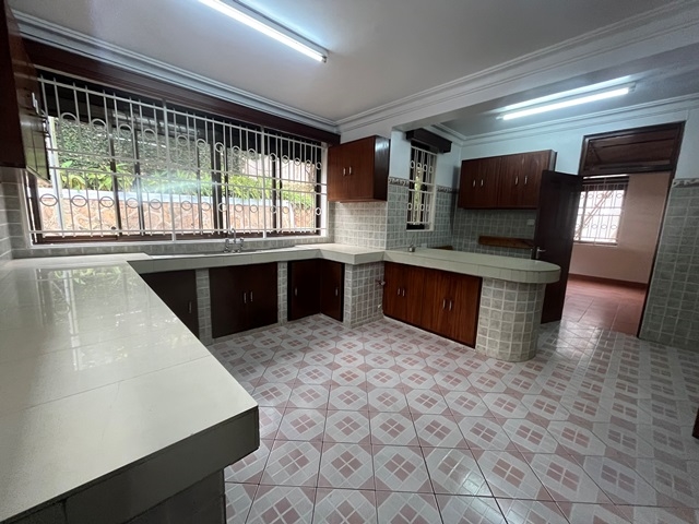 Storeyed house for rent in Naguru Kampala