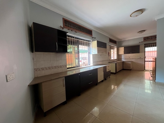 Storeyed house for rent in Naguru Kampala